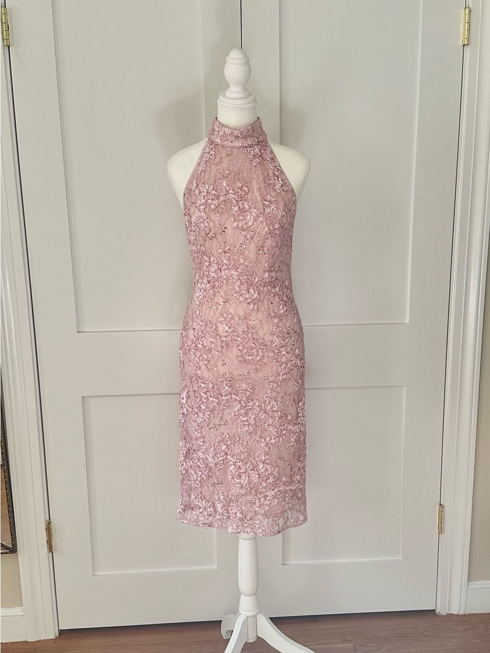 Sleeveless Pink Lace Halter Midi Dress
